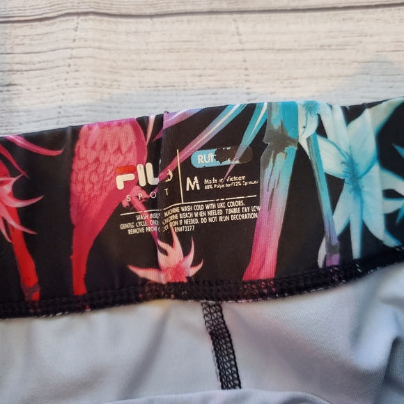 Fila cute floral print running shorts. Size medium - Picture 4 of 7